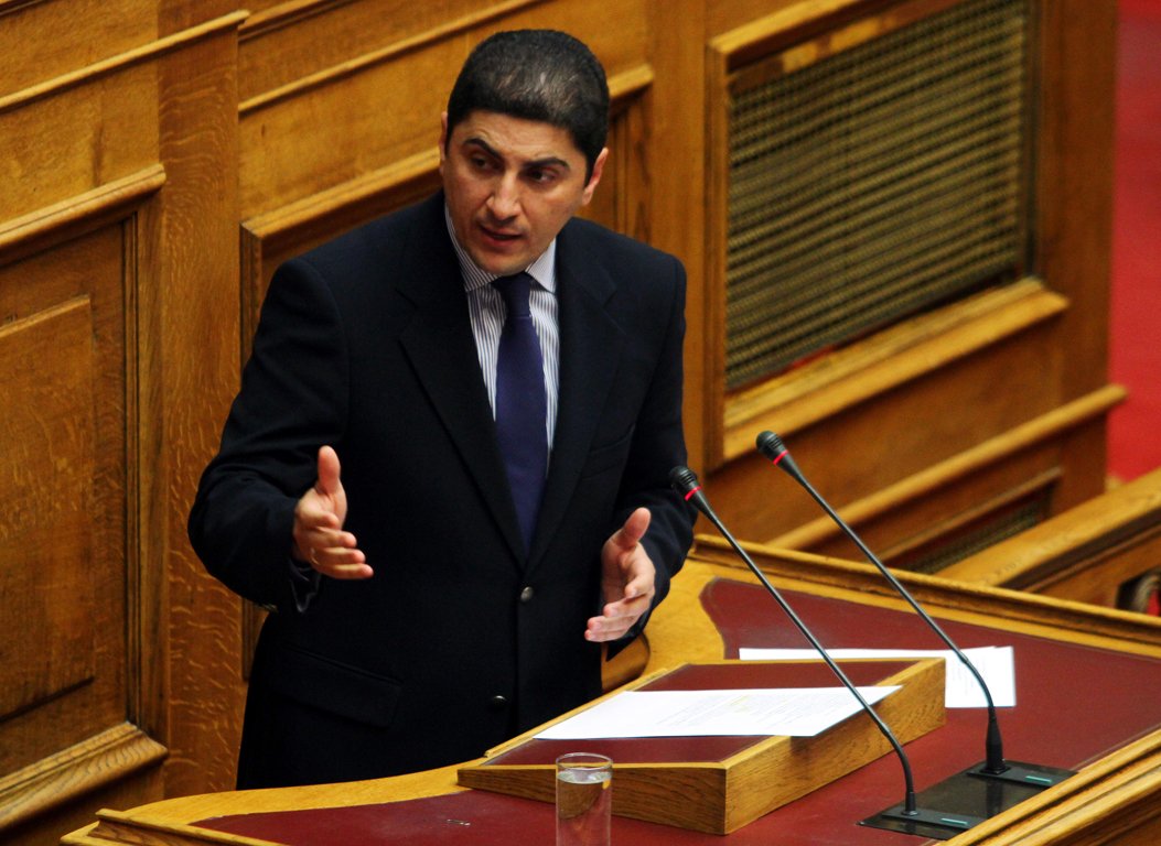 Αυγενάκης και άλλοι 20 βουλευτές της ΝΔ ερωτούν: Υπάρχει υπουργός με offshore;