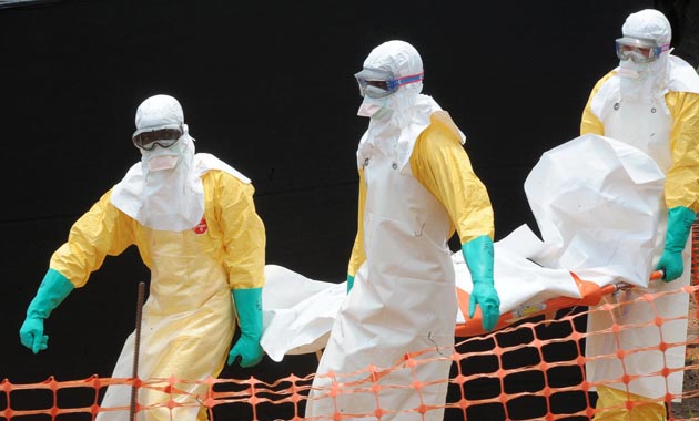 Σε κόκκινο συναγερμό ΗΠΑ και Ευρώπη για τον ιό Έμπολα - Έκτακτη σύσκεψη στο Υπ. Υγείας με τη συμμετοχή του ΚΕΕΛΠΝΟ