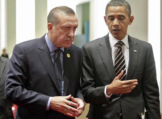 Η αντιμετώπιση των τζιχαντιστών στο επίκεντρο της επικοινωνίας Ομπάμα – Ερντογάν