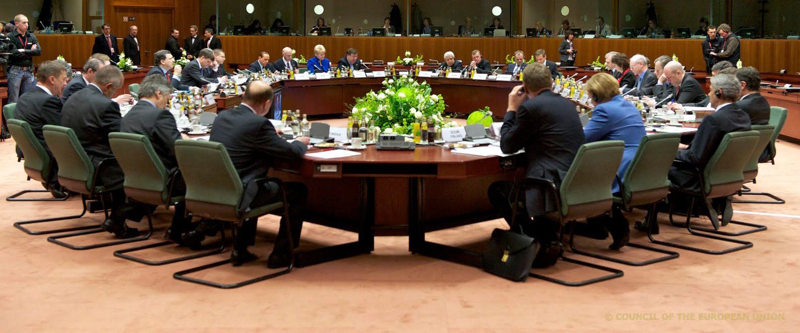 Το «καυτό» παρασκήνιο του Eurogroup