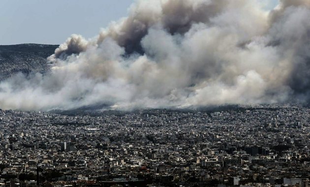 «Γυμνοί» απέναντι στις πυρκαγιές - Στο έλεος των εμπρηστών για μια ακόμη φορά η Ελλάδα