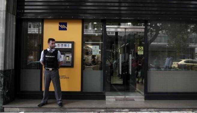 Reuters: Παράταση της τραπεζικής αργίας για λίγες ακόμη ημέρες με νέα ΠΝΠ