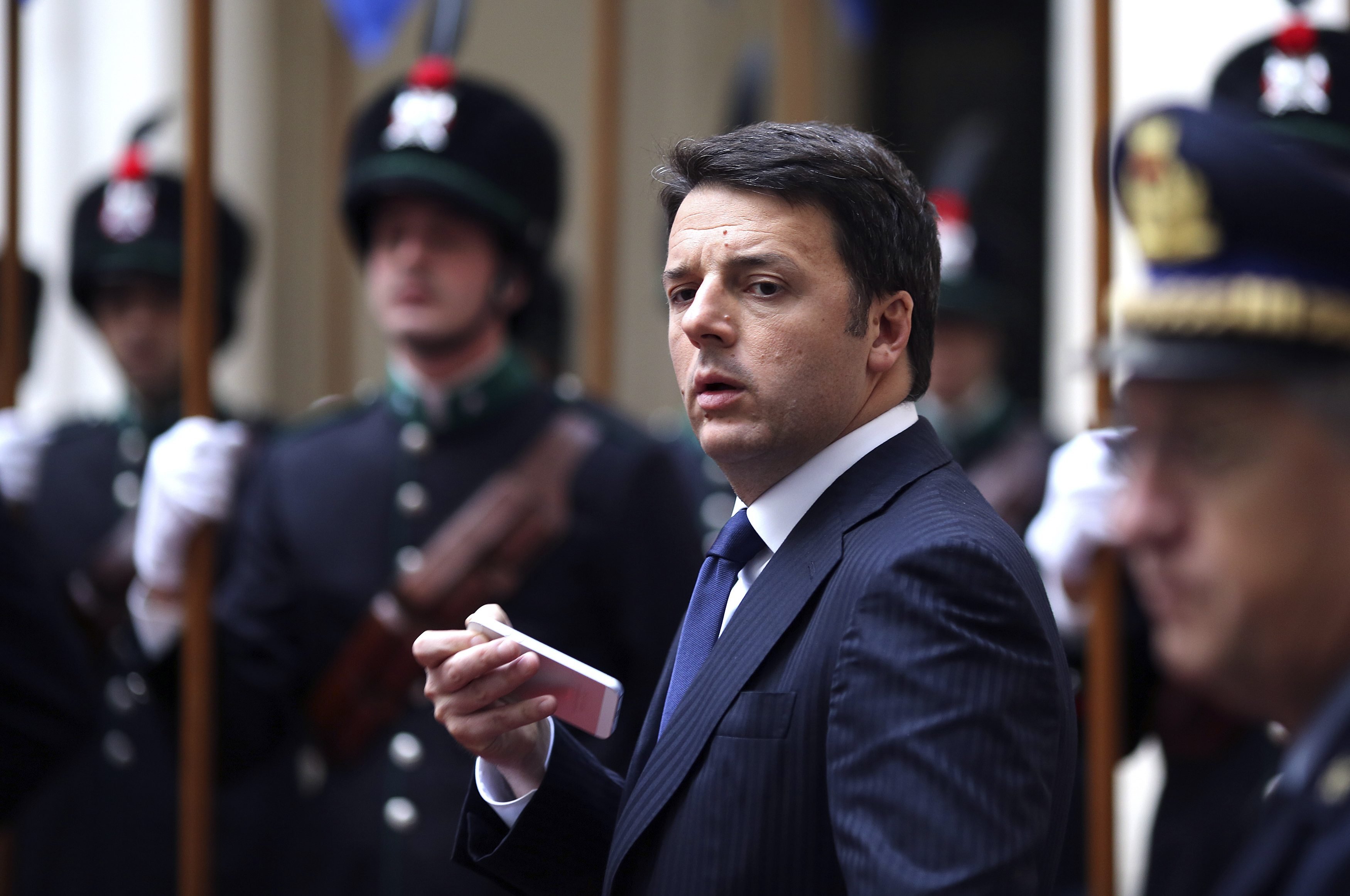 Πρόωρες εκλογές στην Ιταλία ζητούν στελέχη του Ρέντσι