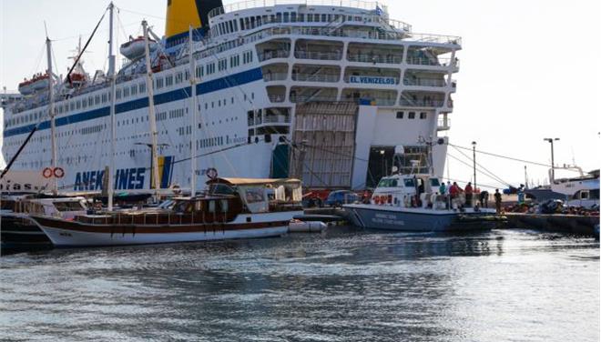 Στον Πειραιά και πάλι το «Ελευθέριος Βενιζέλος» με 2.489 πρόσφυγες