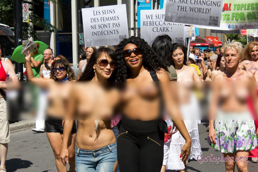 Εκατοντάδες γυναίκες στο Οντάριο διεκδικούν το «δικαίωμα» να κυκλοφορούν γυμνόστηθες (φωτό)