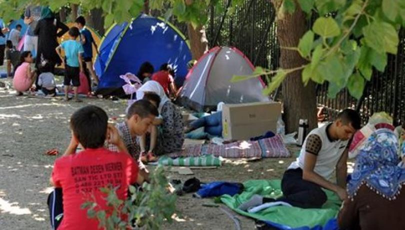 Αποστολή φαρμάκων στους άστεγους-άπορους πρόσφυγες του Πεδίου του Άρεως