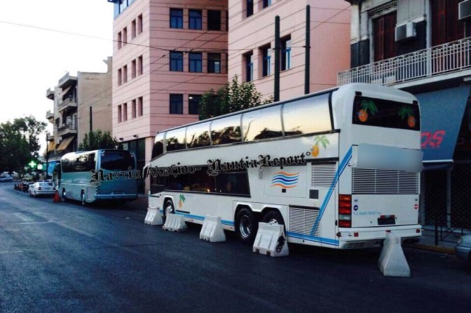 Συνελήφθησαν από την Τροχαία Αθηνών δύο οδηγοί λεωφορείων που μετέφεραν λαθρομετανάστες στα σύνορα