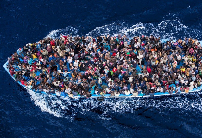Νέο δράμα στην Μεσόγειο: Πάνω από 40 μετανάστες νεκροί