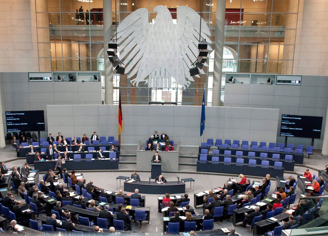 Γερμανία: Κατανοούν την απόφαση Τσίπρα για εκλογές οι κυβερνητικοί εταίροι
