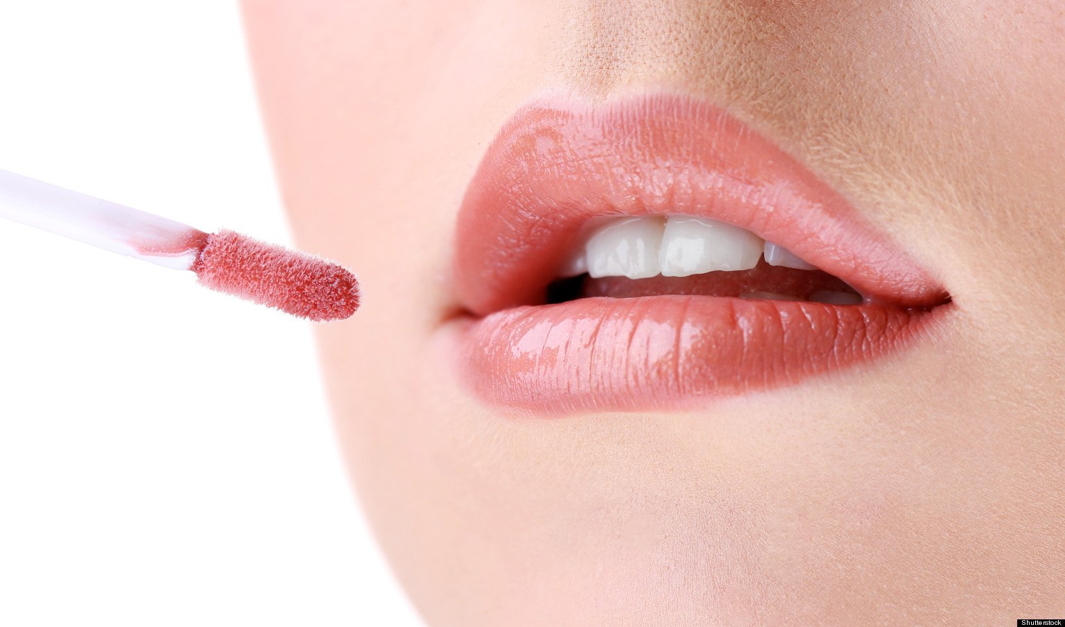 3 μυστικά για να φροντίσεις τα σκασμένα χείλη