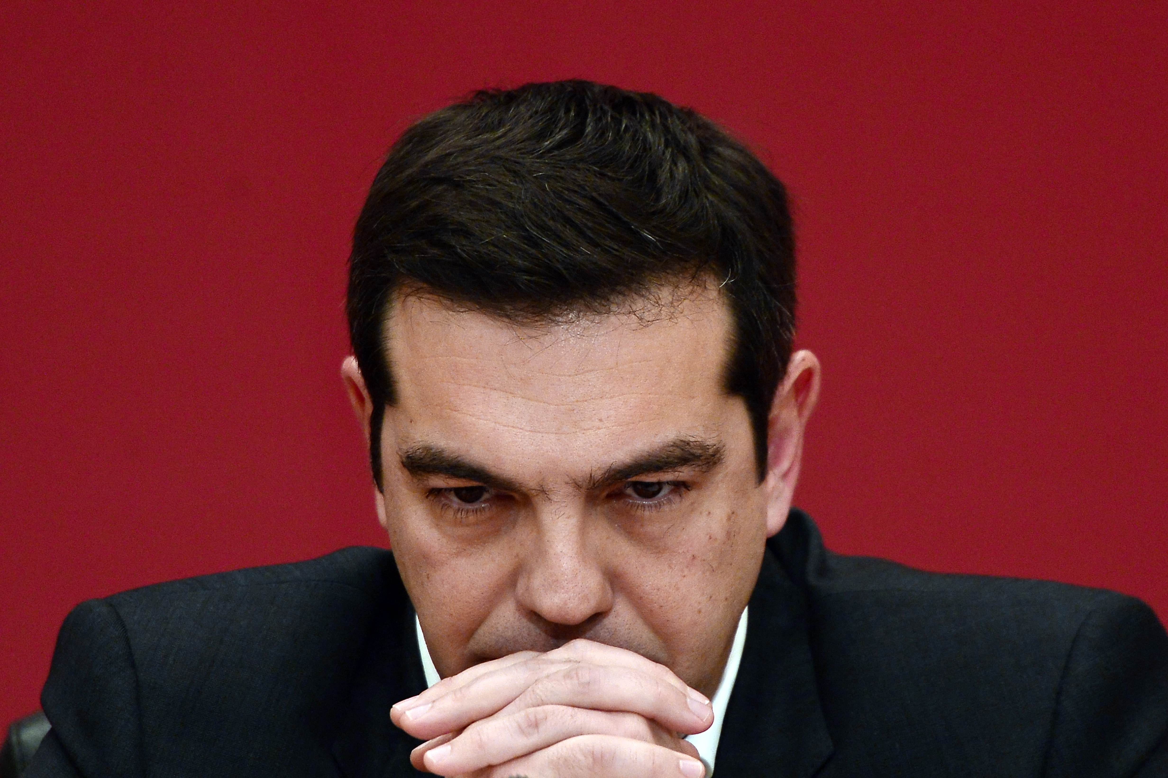 Στην πλήρη κυριότητα των δανειστών η Ελλάδα - Ορθάνοικτος πλέον ο καιάδας κάτω από τα πόδια της κυβέρνησης