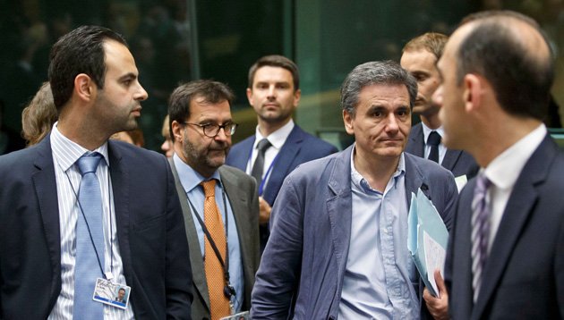 CNCB: Κρέμεται από μια κλωστή η συμφωνία στο Eurogroup για τρίτο πακέτο