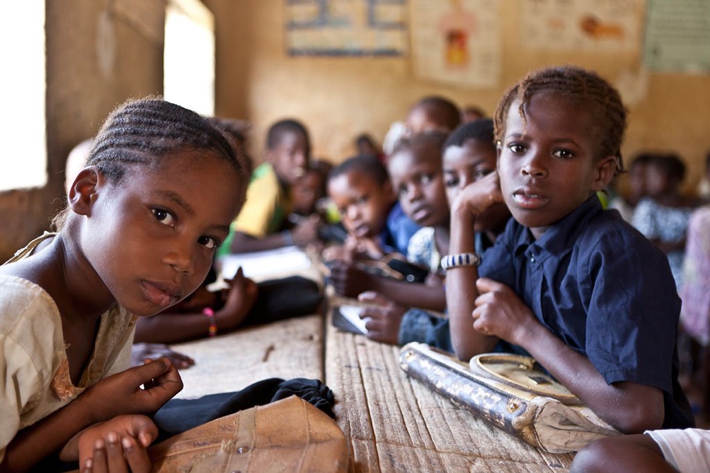 UNICEF: 500.000 παιδιά εκτοπίστηκαν για να γλυτώσουν από τις απαγωγές της Μπόκο Χαράμ  Πηγή: UNICEF: Εκτοπίστηκαν 500.000 παιδιά για να γλυτώσουν από τις απαγωγές της Μπόκο Χαράμ