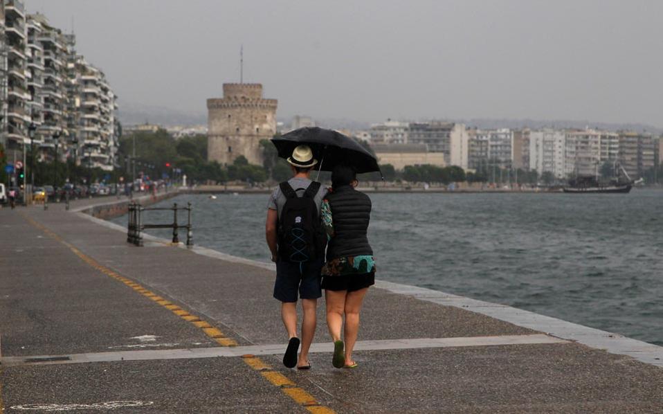 Θεσσαλονίκη: Προβλήματα προκάλεσε η έντονη νεροποντή που έπληξε τα ξημερώματα το πολεοδομικό συγκρότημα