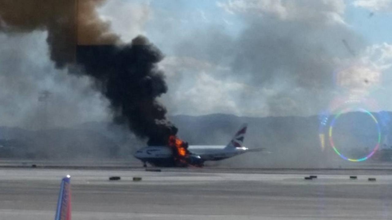 Στις φλόγες Boeing της British Airways λίγο πριν την απογείωση - Τουλάχιστον 13 τραυματίες (Video)