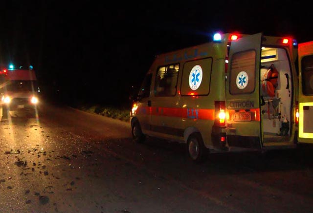 ΣΟΚ στην Άρτα: Nεκρός οδηγός απορριματοφόρου που έπεσε σε γκρεμό 100 μέτρων