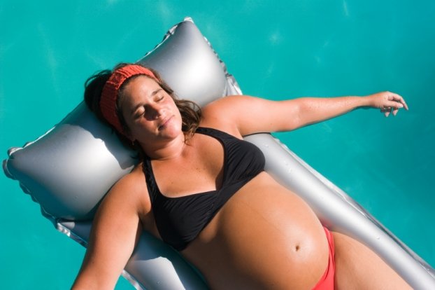 Τι πρέπει να προσέχει μια έγκυος το καλοκαίρι;