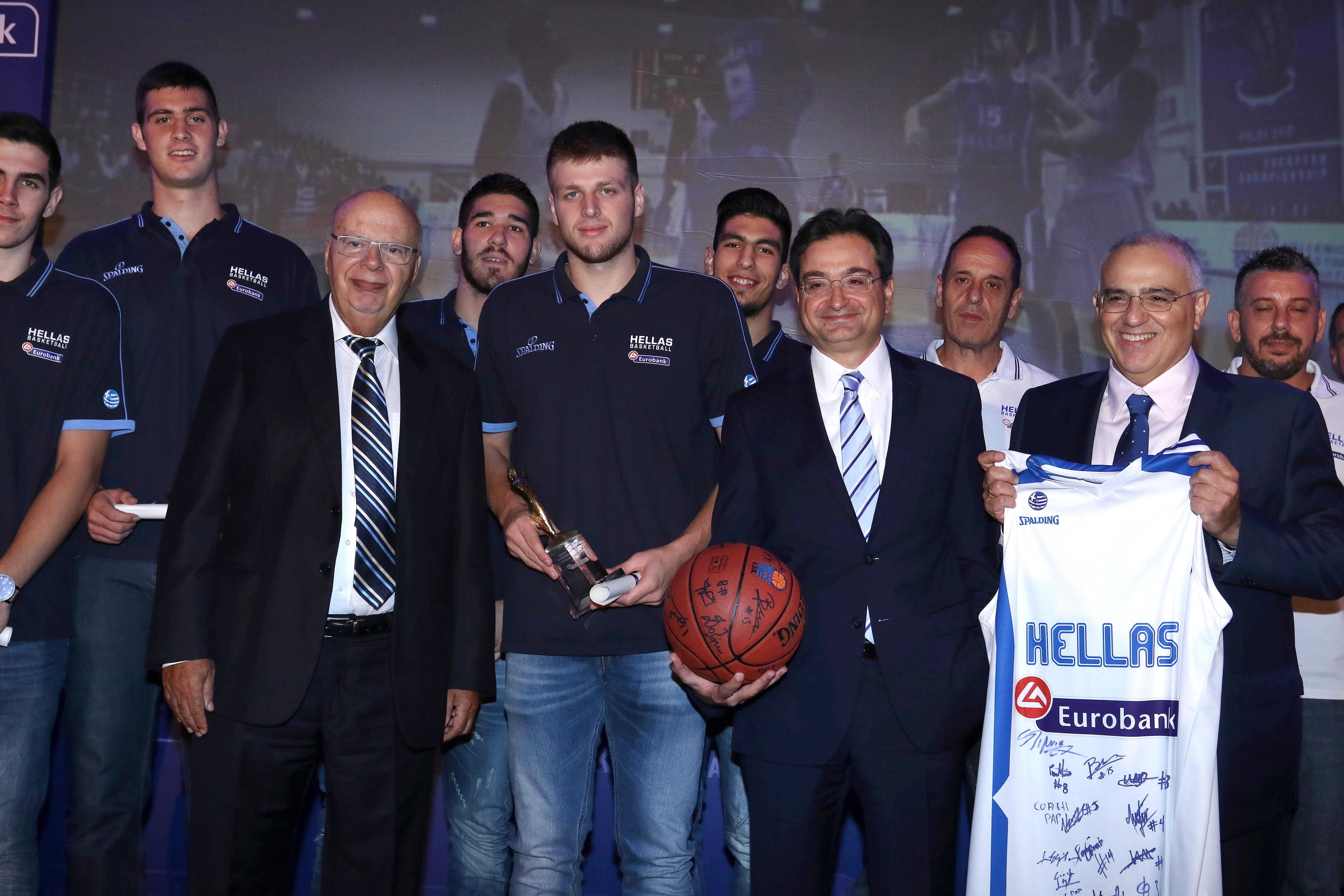 Η Eurobank βραβεύει την Πρωταθλήτρια Ευρώπης Εθνική Ομάδα Μπάσκετ Εφήβων