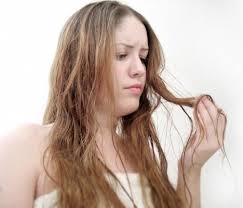 Υγιή μαλλιά μετά το καλοκαίρι-πως να το πετύχετε