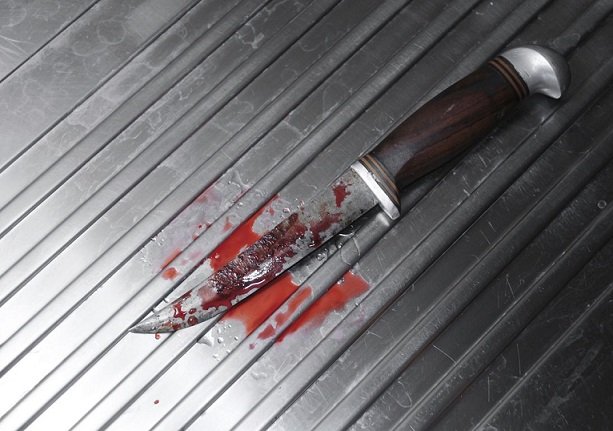Ηθοποιός από τα «Εγκλήματα» αποκαλύπτει: «Είχα ένα μαχαίρι και λέω δεν κόβω τις φλέβες μου;»
