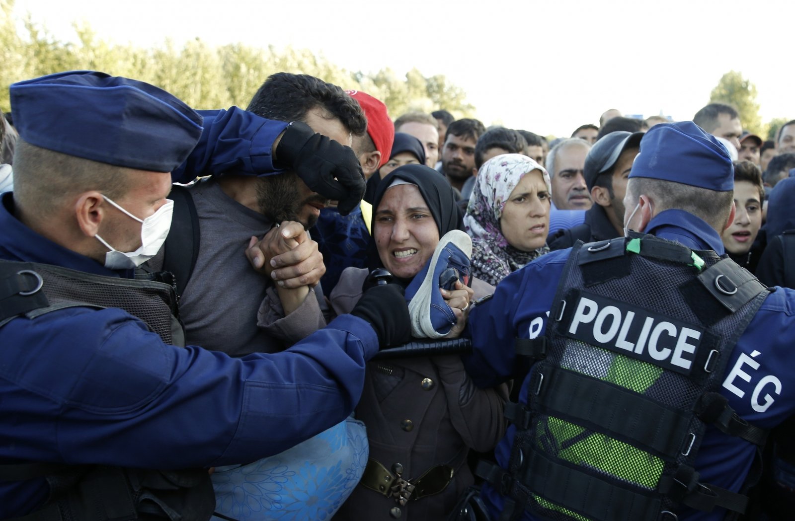 Η Ουγγαρία συγκροτεί «κινητά δικαστήρια» για να διώκει τους πρόσφυγες που εισέρχονται «παράνομα» στη χώρα