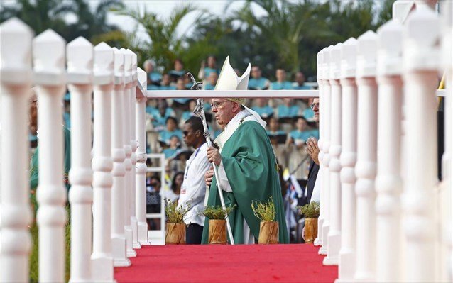 Συνάντηση πάπα Φραγκίσκου με τον Φιντέλ Κάστρο