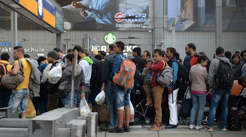 Έκτακτη Σύνοδο Κορυφής για το μεταναστευτικό ζητούν Γερμανία, Αυστρία & Σλοβακία