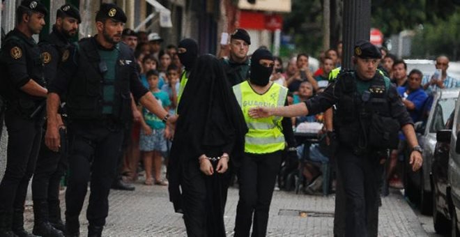 Σύλληψη 19χρονης που στρατολογούσε μαχητές του ΙΚ στην Ισπανία