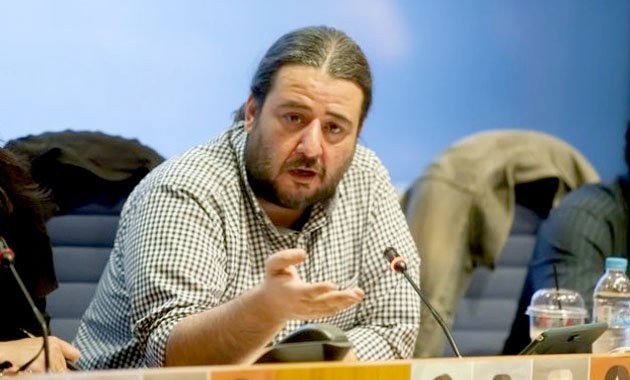Με αιχμές προς «πάντες» υπέβαλε την παραίτησή του ο Τάσος Κορωνάκης από Γραμματέας της ΚΠΕ του ΣΥΡΙΖΑ
