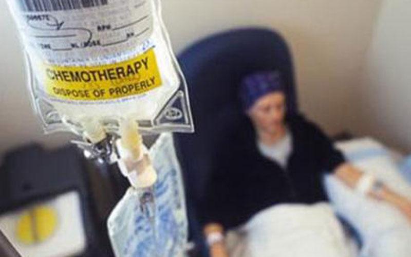 «Τιμωρούν» τους καρκινοπαθείς ακόμη και για τις μετακινήσεις θεραπείας