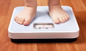 Το περιττό βάρος κατά την κύηση σχετίζεται με τα υπέρβαρα ή παχύσαρκα παιδιά