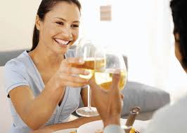 Η κατανάλωση αλκοόλ αυξάνει τον κίνδυνο καρκίνου του μαστού