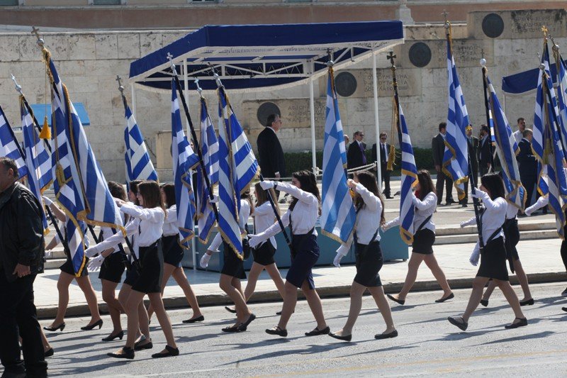 Οι κυκλοφοριακές ρυθμίσεις σε Αθήνα και Πειραιά για την παρέλαση