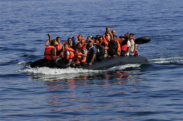 Αποβίβαση 2336 προσφύγων σήμερα το πρωί στο λιμάνι του Πειραιά