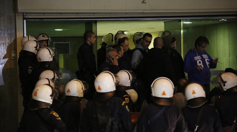 Δίωξη για πλημμελήματα σε βάρος των 19 της ομάδας «Ρουβίκωνας» που μπήκαν στα γραφεία των ΑΝΕΛ