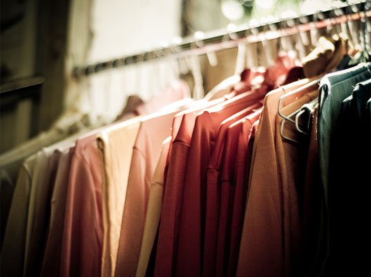 Βόμβα στην αγορά: Πτωχεύει πασίγνωστη εταιρεία ρούχων