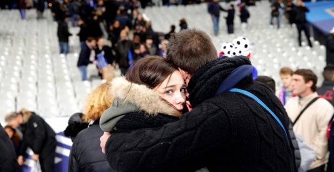 Τραγική ειρωνεία: Περίπου 1200 εθελοντές της τραγωδίας της Germanwings πήραν ως δώρο εισιτήριο για τον αγώνα στο Stade de France!