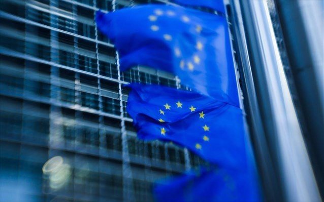 Η ΕΕ αναθεωρεί τη συνθήκη Σένγκεν μετά το μακελειό στο Παρίσι