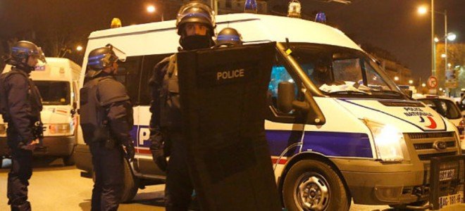 Επιστρέφει ο τρόμος στη Γαλλία: Ομηρία με τραυματίες και πυροβολισμούς