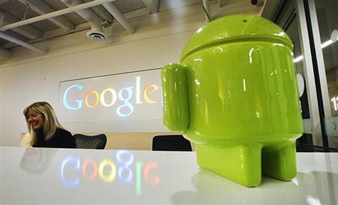 Η Google παραδέχεται ότι μπορεί να «ελέγξει» το Android τηλέφωνό σας