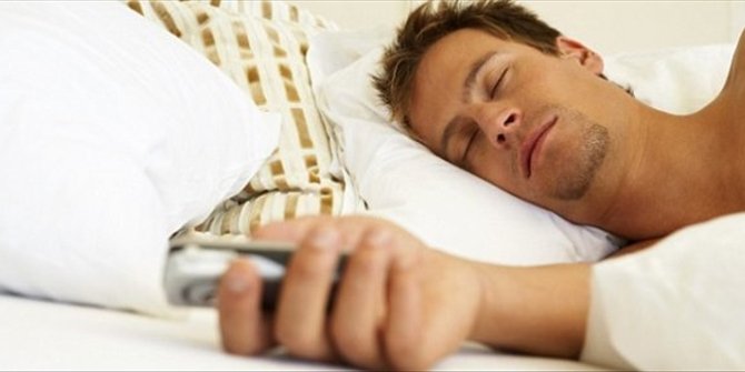 Πως μπορούν να βοηθήσουν τα κινητά μας στον καρκίνο, ενώ κοιμόμαστε;