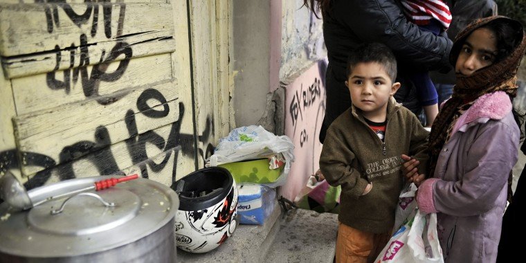 Ένα στα τέσσερα παιδιά στην ΕΕ αντιμετωπίζουν τον κίνδυνο της φτώχειας και του κοινωνικού αποκλεισμού