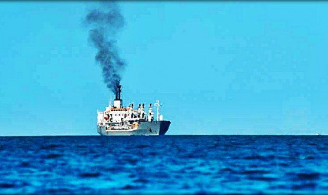 Οι εκπομπές των πλοίων προκαλούν χιλιάδες πρόωρους θανάτους ετησίως