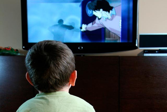 Επιθετικότητα και εγκληματικότητα σε παιδιά λόγω τηλεόρασης