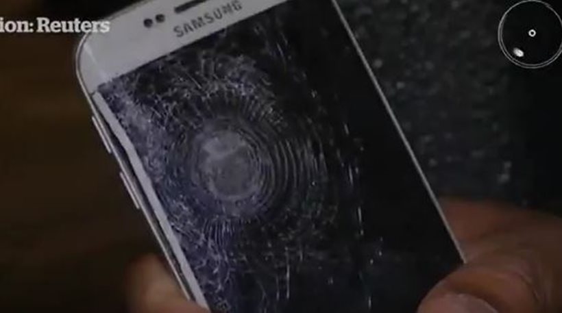 Απίστευτο! Το κινητό του τον γλίτωσε από από τη βόμβα έξω από το Stade de France (Βίντεο)