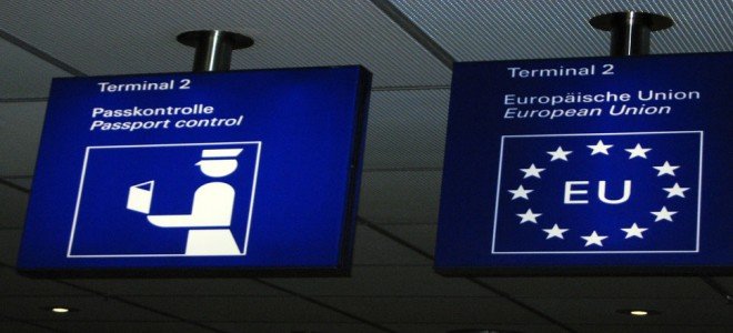 Daily Mail: Θα πετάξουν την Ελλάδα από τη Ζώνη Σένγκεν