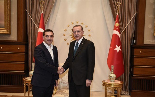 Με τον Ερντογάν συναντήθηκε ο Αλέξης Τσίπρας – Μια γραβάτα το δώρο του Τούρκου προέδρου