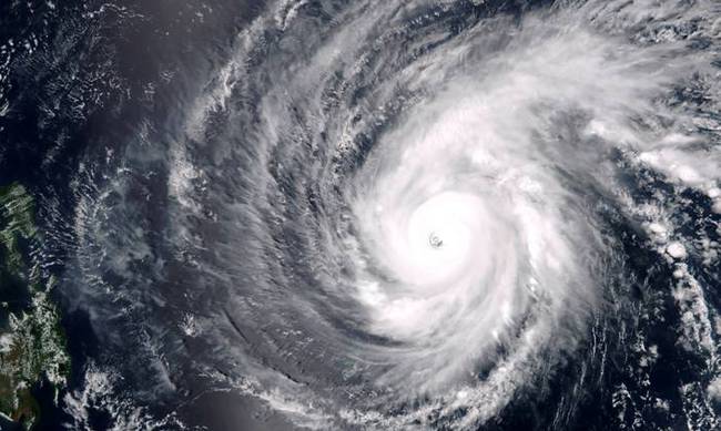 Φιλιππίνες:  750.000 κάτοικοι εγκαταλείπουν τις εστίες τους λόγω έλευσης τυφώνα