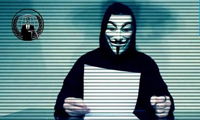 Ποιoς κρύβεται πίσω από τους Anonymous και ποια η ιστορία της μάσκας;