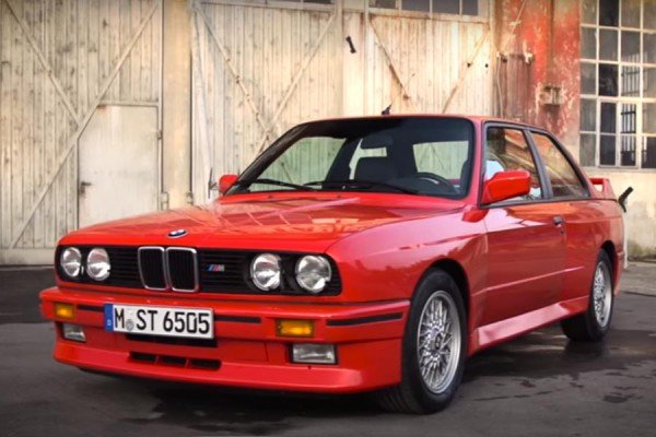 Η BMW παρουσιάζει την πρώτης γενιάς BMW M3 E30 (video)